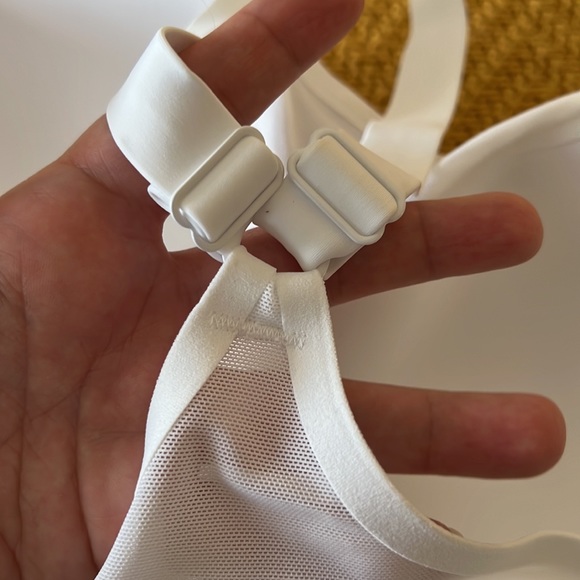 Athleta Sports Bra - Picture 4 of 5